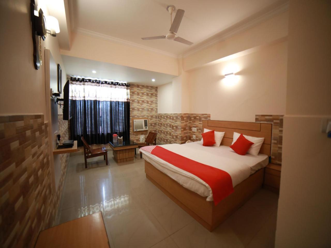 Oyo 15561 Corporate Villa Jammu Exterior foto